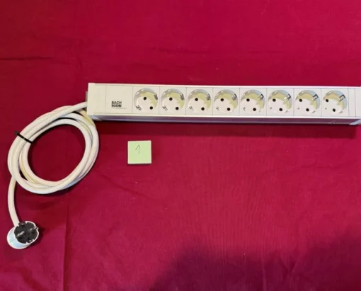 Tradera PSU racktillbehör för 19” montering. 8st uttag, 3600W> Datortillbehör