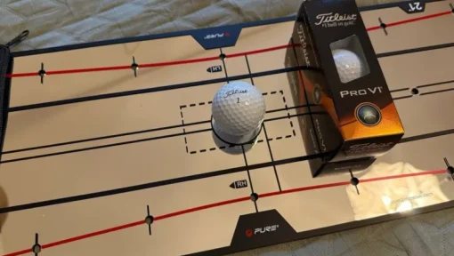 Tradera Golf<Pure Putting Mirror - Puttingmatta med Titleist PRO V1-bollar