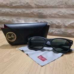 Tradera Ray-Ban Wayfarer solglasögon med fodral och putsduk> Solglasögon