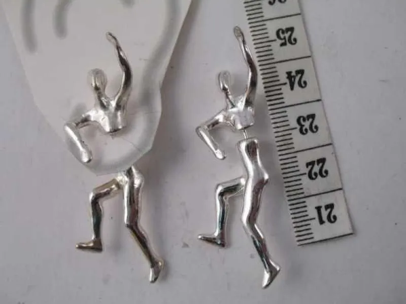 Tradera Övriga Smycken<REA___ Vintage Manformade örhängen i silverpläterad metall