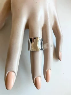 Tradera Ringar<RING i högblank, silverfärgad metall - 17,5 mm