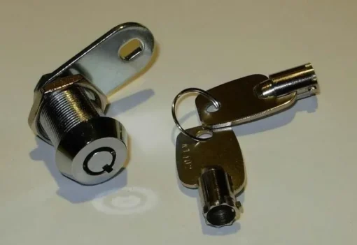 Tradera SÄKERHETS Apparat / Arkad / Flipper LÅS med två nycklar **22** RUND GEM NYCKEL^ Spelautomater