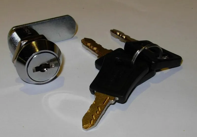 Tradera SÄKERHETS Apparat / Automat / Skåp LÅS med tre > Lås & Larm