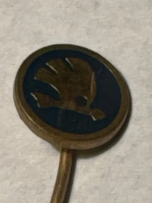 Tradera Mobilia<Skoda Emblem Nål