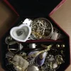 Tradera Övriga Smycken<Smyckespaket, dödsbo, osorterat, arvegods, smyckes fynd, fyndlåda, vintage