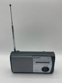 Tradera Sony ICF-303 FM/AM-radio 2 Bands^ Bärbart