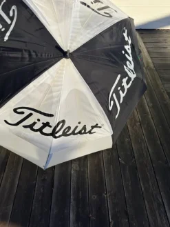 Tradera Golf<Titleist Golfparaply - Svart/vitt