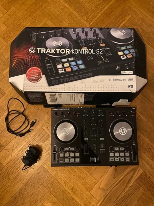 Tradera Traktor Kontrol S2 MK2 DJ-Kontroller^ Dj-utrustning