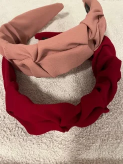 Tradera Hårsmycken & Diadem<Två hårband i rosa och rött