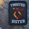 Tradera Tygmärke TWISTED SISTER, 10 x 7,5 cm> Tygmärken & Pins