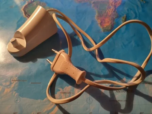 Tradera Tandvård<Tysktillverkad laddare (Type 3709) till vissa Oral-B eltandborstar (originaldel)