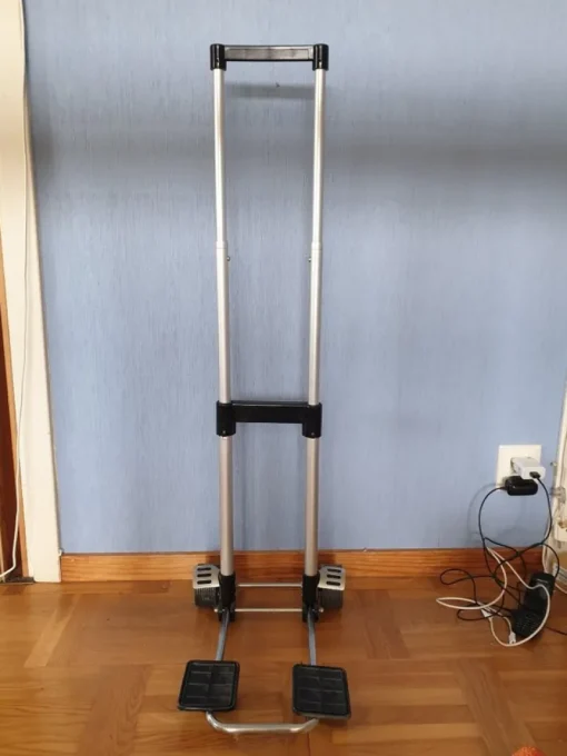 Tradera Vagn med teleskopiskt handtag^ Resetillbehör