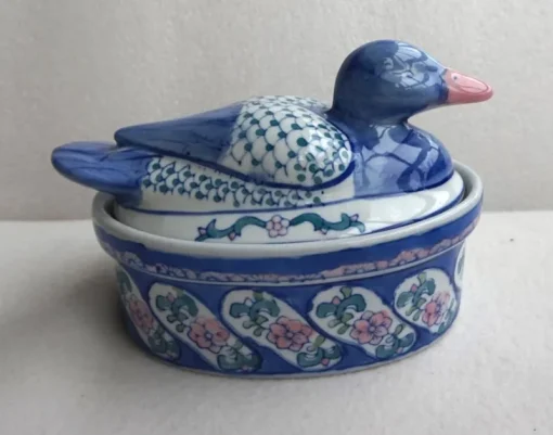Tradera Vintage Ankterrin skål/Karott/ med lock Porslin /keramik Kina med anka på locket> Orientalisk Konst & Porslin