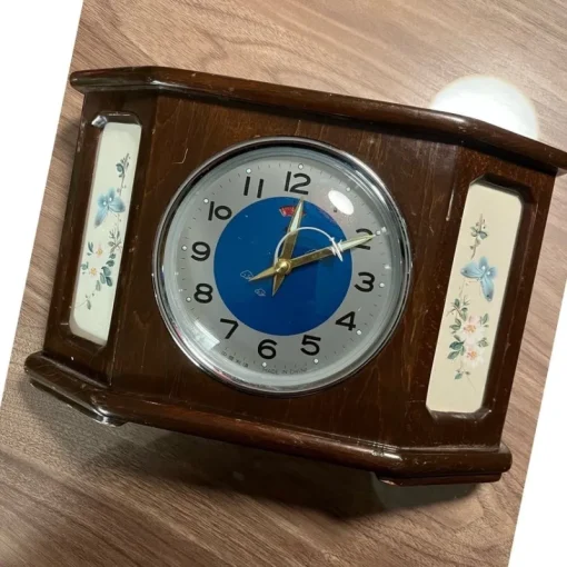 Tradera Vintage bordsur med flygplan som sekundvisare^ Klockor Till Hemmet