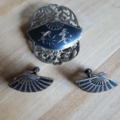 Tradera Smyckespaket<Vintage brosch + clips örhängen