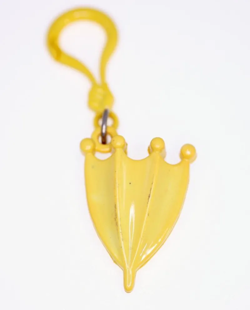 Tradera Nyckelringar<Vintage yellow plastic umbrella keyring-circa 70s Great Britain (Weight: 4g)
