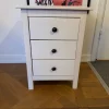 Tradera Vit byrå med tre lådor^ Möbler